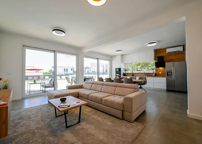 빌라 Ely 칸파나르