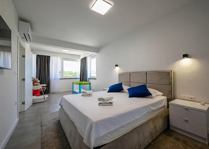 빌라 Ely 칸파나르